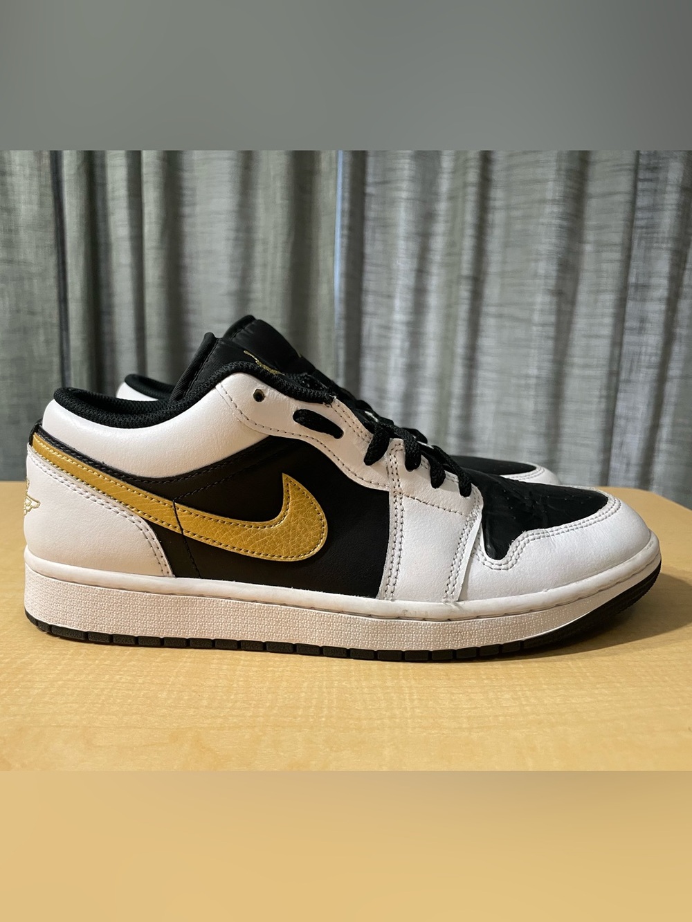 Nike Men’s Air Jordan 1 Low-Top Sneakers — Black, White & Gold Swoosh Size 9